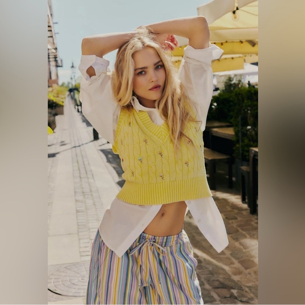 FREE PEOPLE Yellow Knit Sweater Vest‎ XS NWT